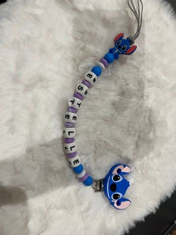 Attache tétine en stich