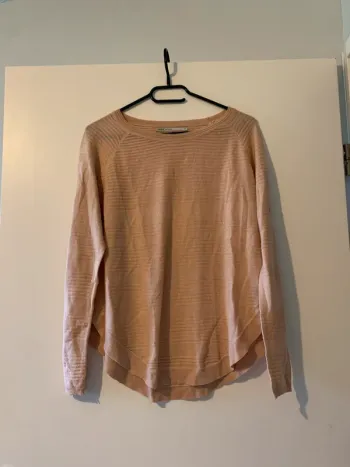 Pull fin rose poudré ONLY