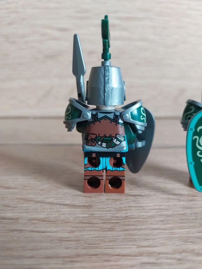 Figurines type lego 2 soldats chevaliers Pieuvres - photo numéro 5