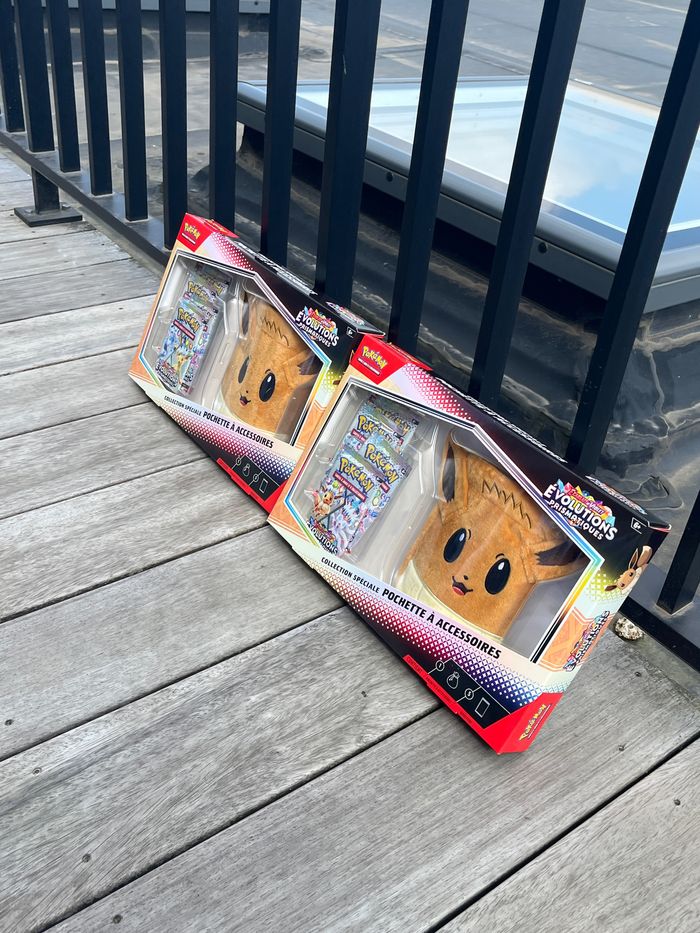 Lot de 2 coffrets Pokémon accessoire Evoli - Évolutions prismatiques - photo numéro 6