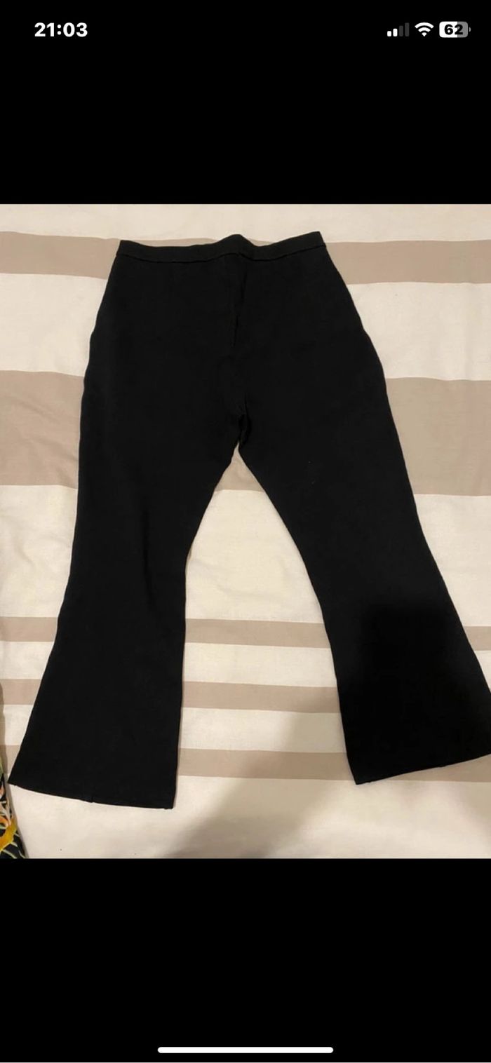 Pantalon noir évasé court - photo numéro 7