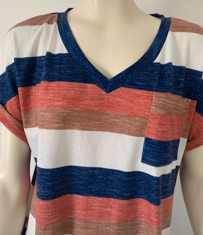 Top / teeshirt rayé coloré coton manches courtes taille L ou 40/42 - photo numéro 3