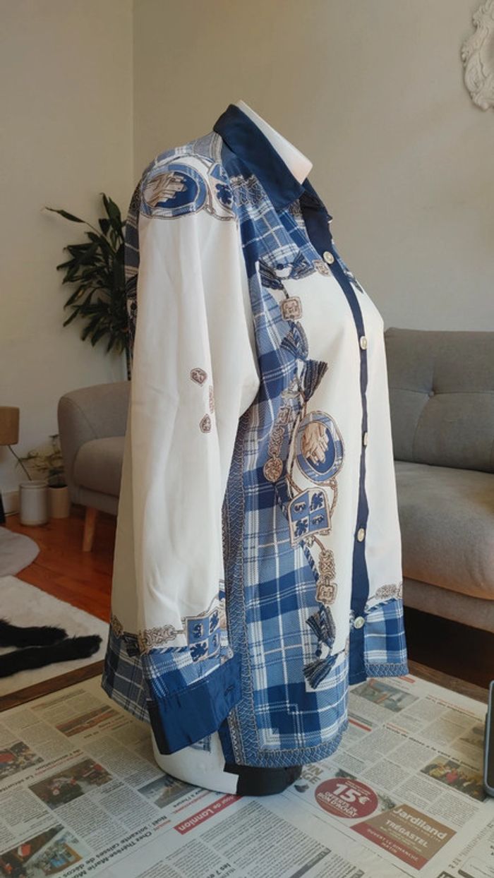 Chemise fluide manche longue vintage couleur bleu blanc bouton doré - photo numéro 3