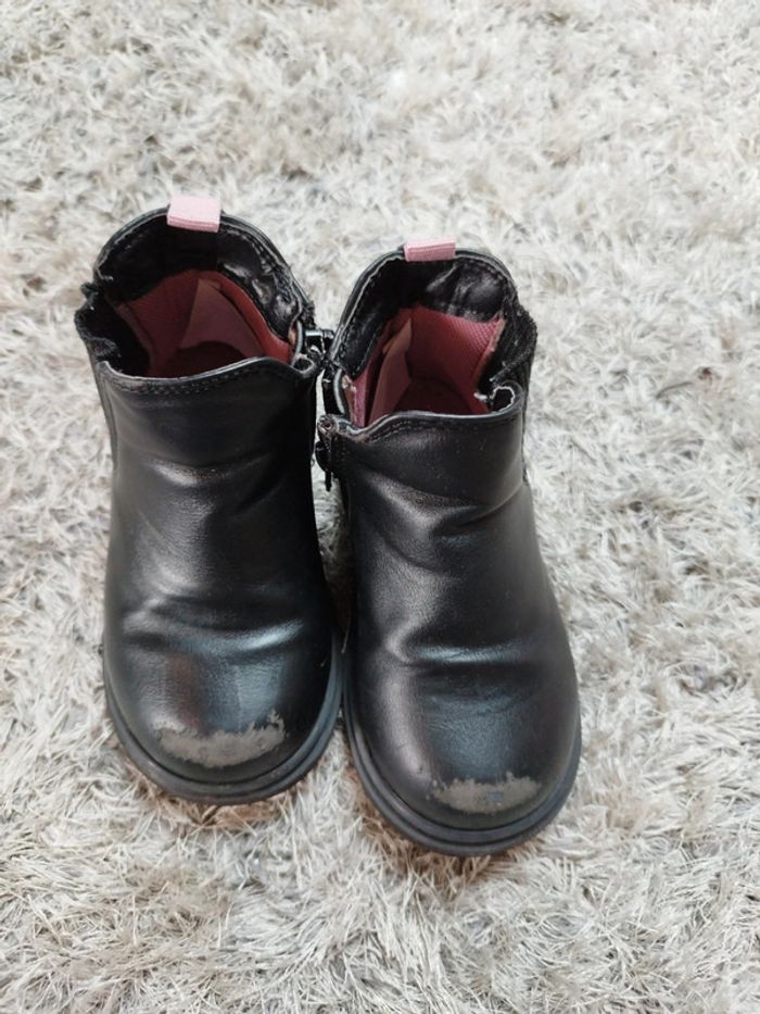 Bottes mini-fi couleur noire et rose pointure 24 - photo numéro 2