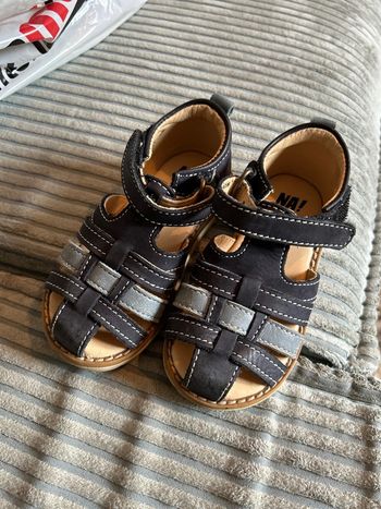 Chaussure sandale taille 21