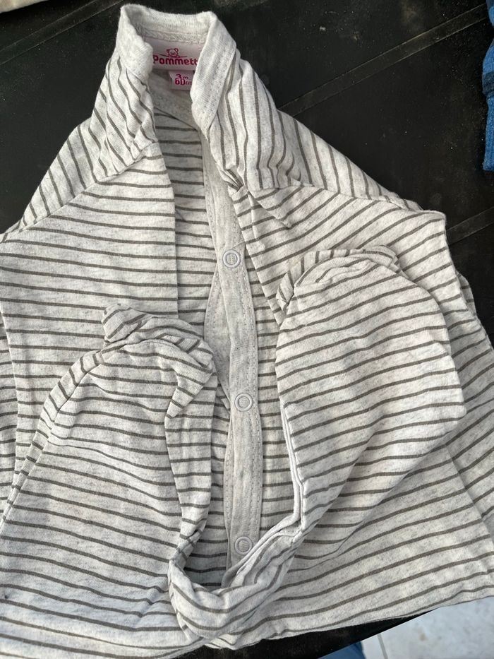 2 pyjamas - photo numéro 2