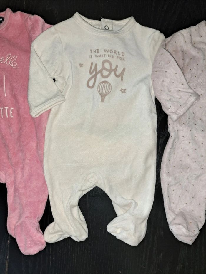 Lot grenouillères/pyjamas fille - photo numéro 3