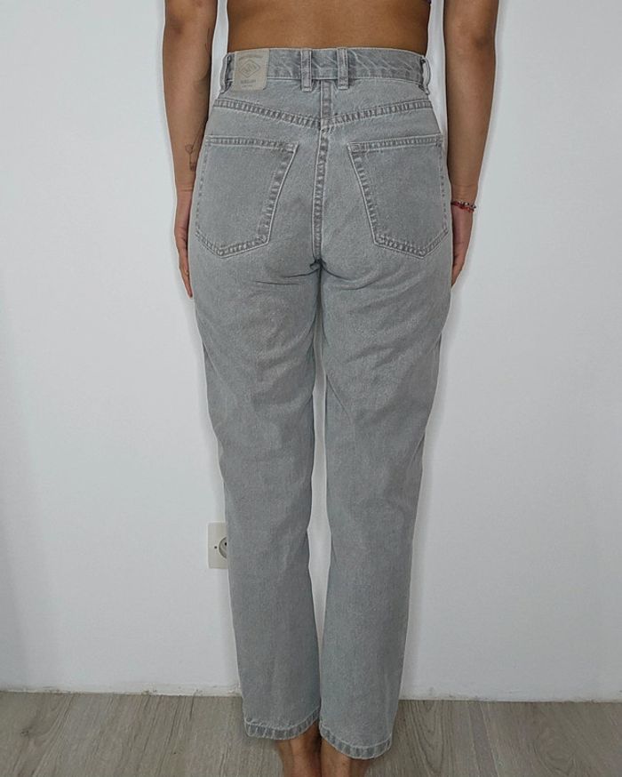Jean mom taille haute gris clair T.XS Pull & Bear - photo numéro 2