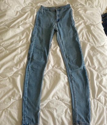 Jean Bershka taille XXS