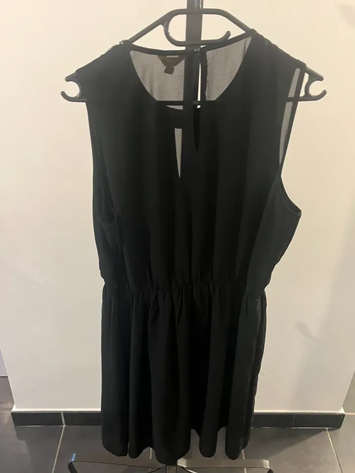 Tunique/robe noire ajourée à perles Taille L - photo numéro 4