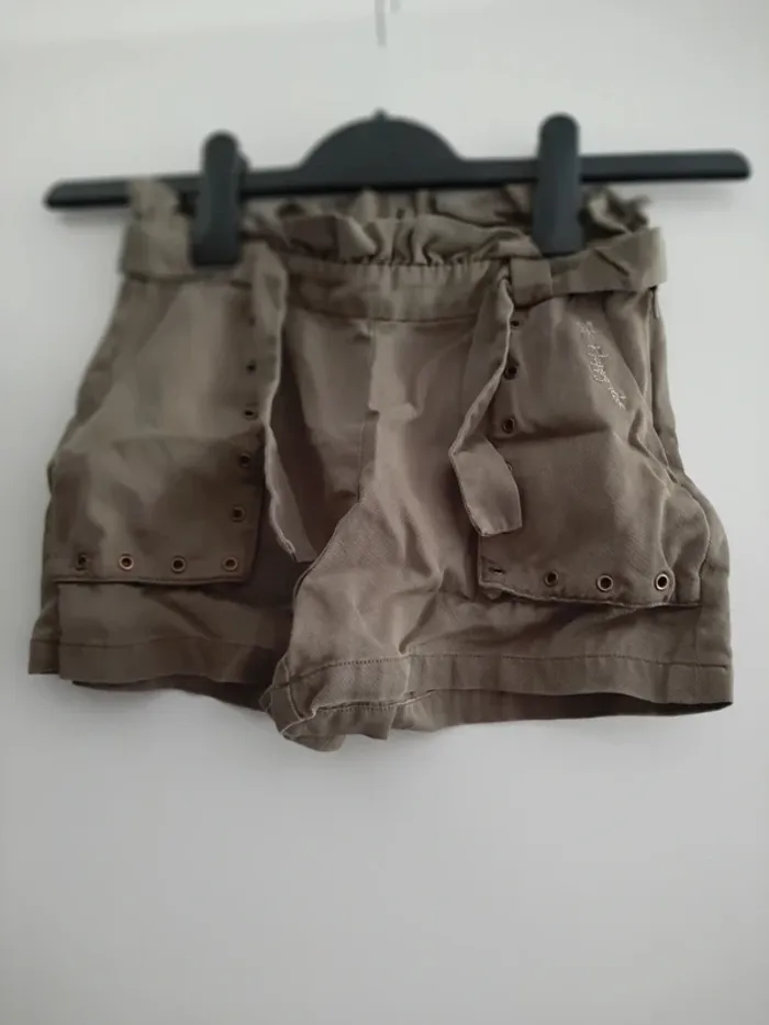 Short kaki Ikks 36