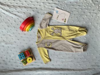 pyjama grenouillère en velours gris et vert ouverture devant 3 mois boite à malices