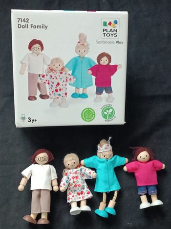 Poupées bois Plan Toys