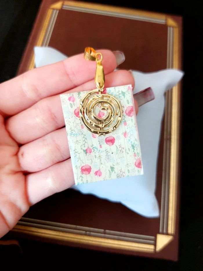 Magnifique pendentif bohème, petite image floral - photo numéro 5