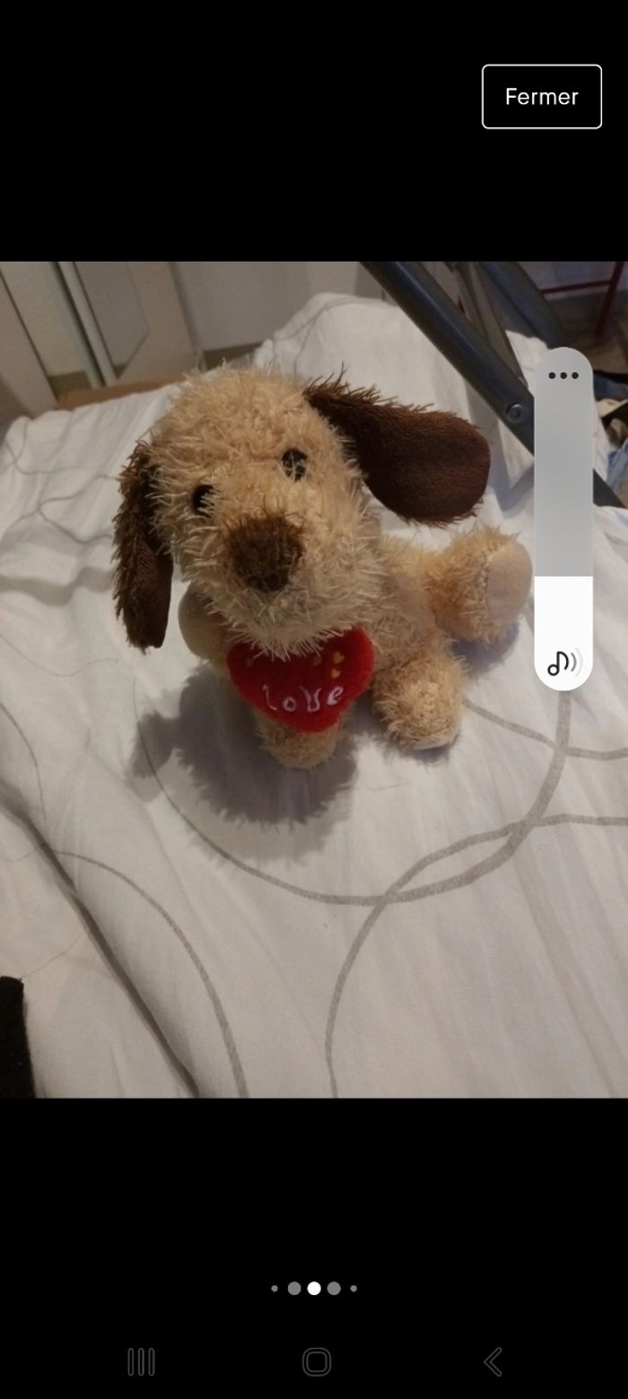 Peluche chien