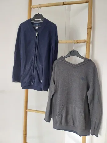 Une veste et un pull Okaïdi 8 ans