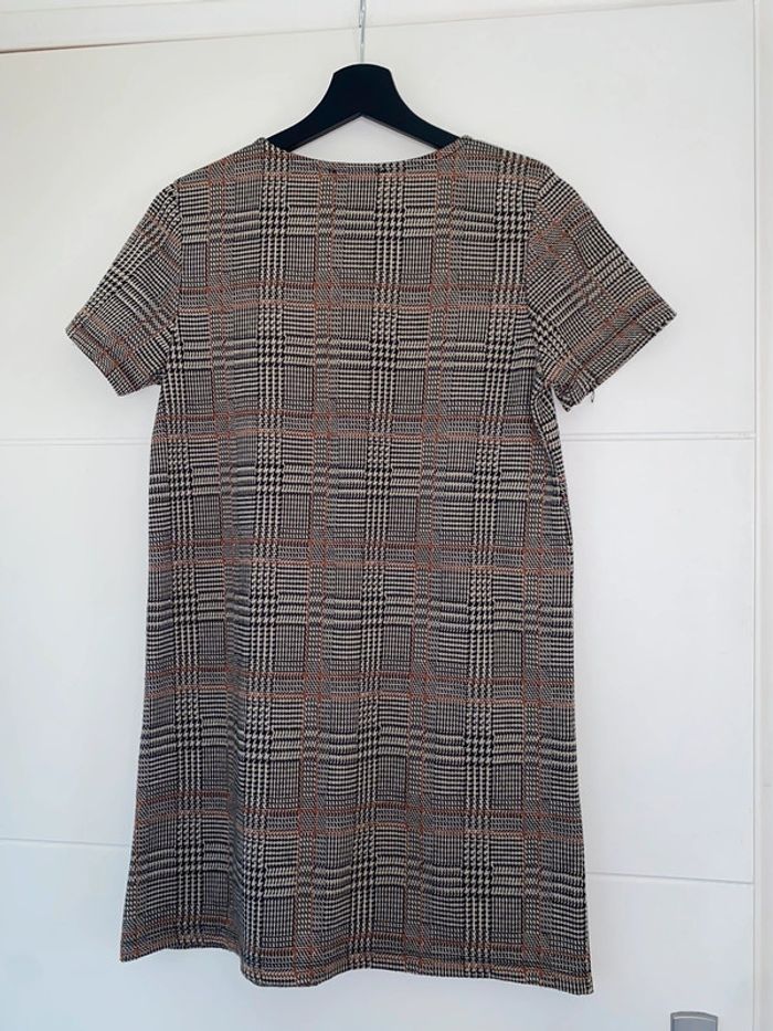 robe pull & bear - photo numéro 2