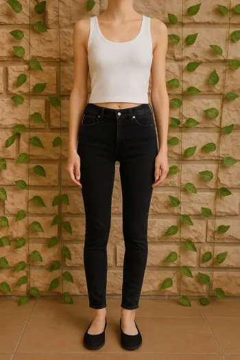 🌸Jeans noir Straight Ankle Lenght Taille 34  🌸