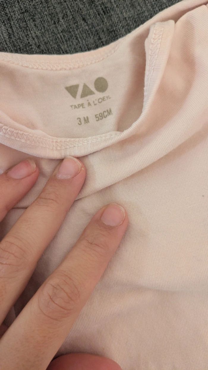 Lot body 3 mois tape à l œil - photo numéro 2