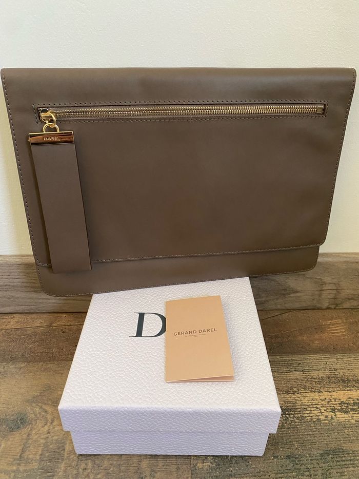 Pochette Gérard Darel