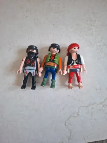 Lot de 3 personnages playmobile