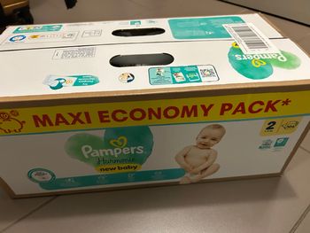 1 carton de couches Pampers harmonie t 2