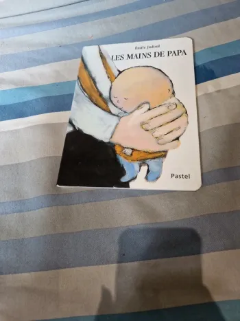 Livre les mains de papa