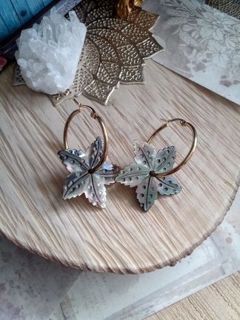 créoles fleurs de n'a'c'r'e naturelle