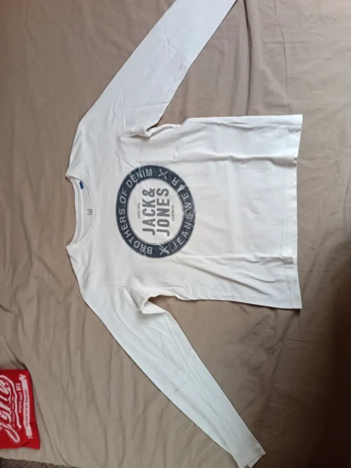 Lot garçon taille 12 ans jean et t-shirt ML Teddy Smith et 2 t-shirts Jack & Jones - photo numéro 5