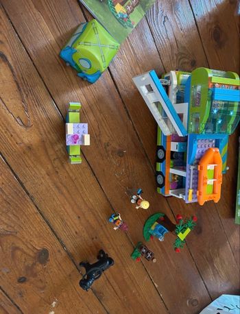 LEGO Friends 41339 Le camping-car de Mia