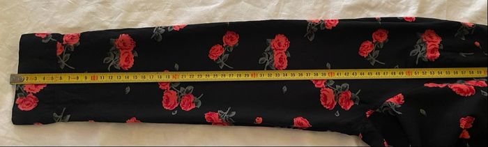 Chemisier noir avec roses »Fashion Private Company »manches longues - photo numéro 6