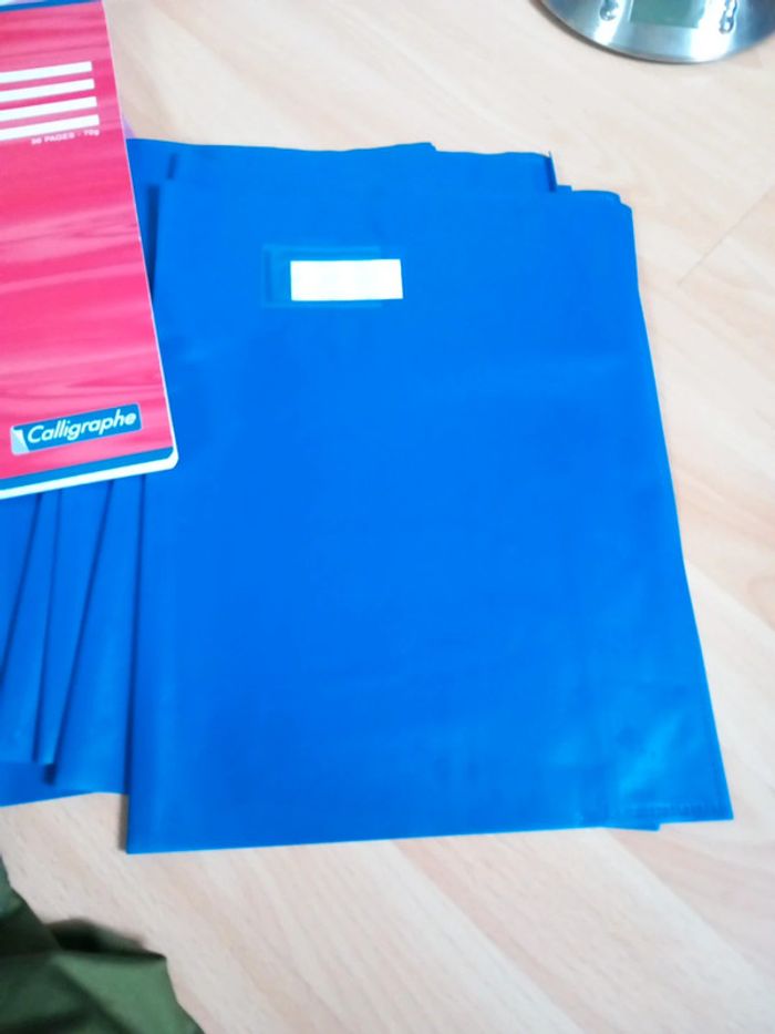 3 cahiers 96 pages et protège cahier - photo numéro 2