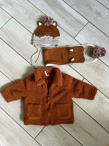 Manteau écharpe et bonnet