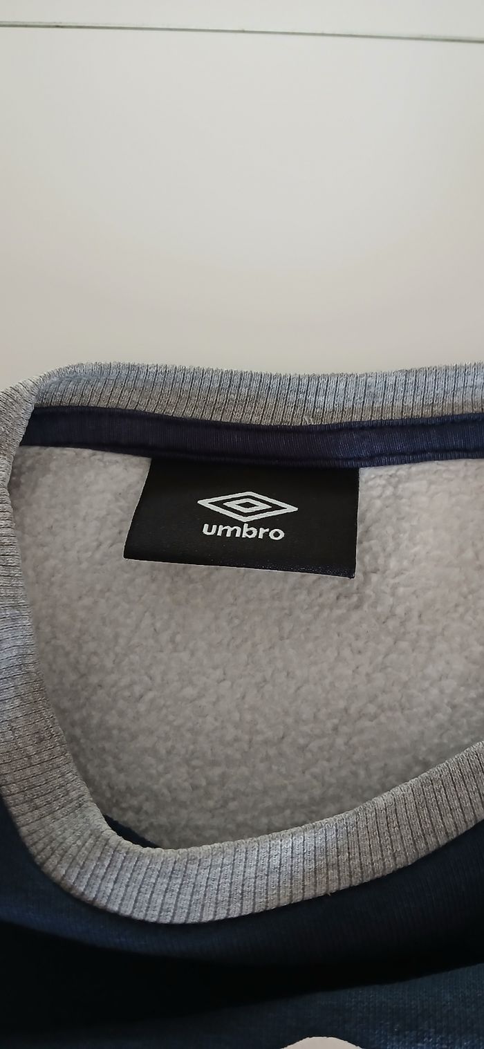 Swett garçon Taille 10 ans marque Umbro - photo numéro 4