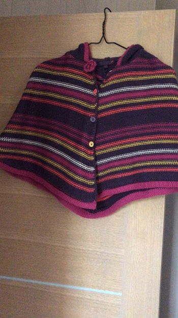 Veste châle en laine à capuche 6 ans
