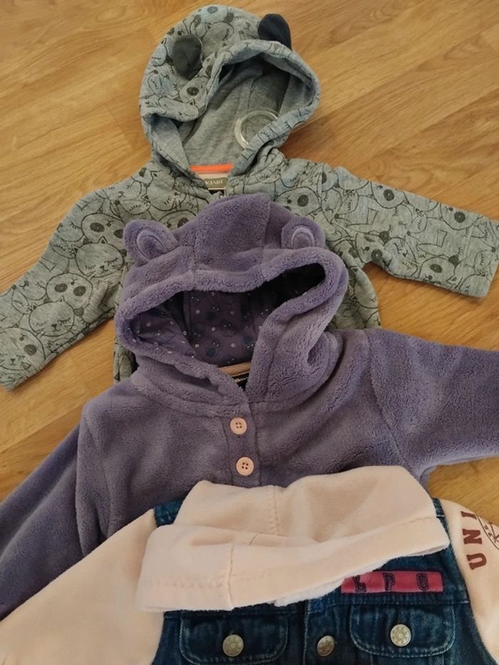 Lot veste à capuche fille 6mois - photo numéro 8