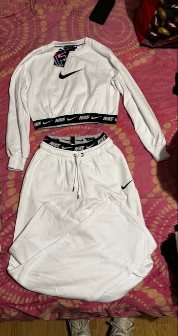 Ensemble nike