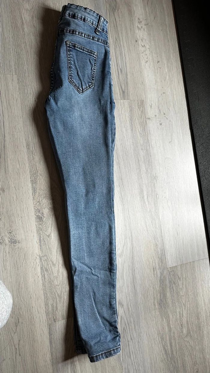 Jean skinny troué - photo numéro 4
