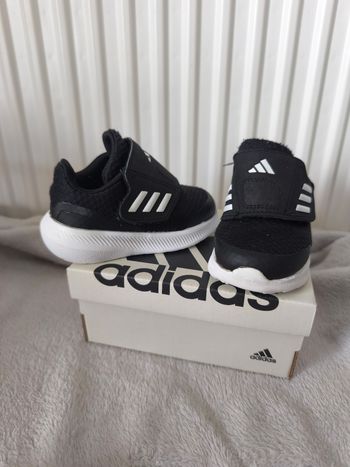 Chaussures Adidas bébé