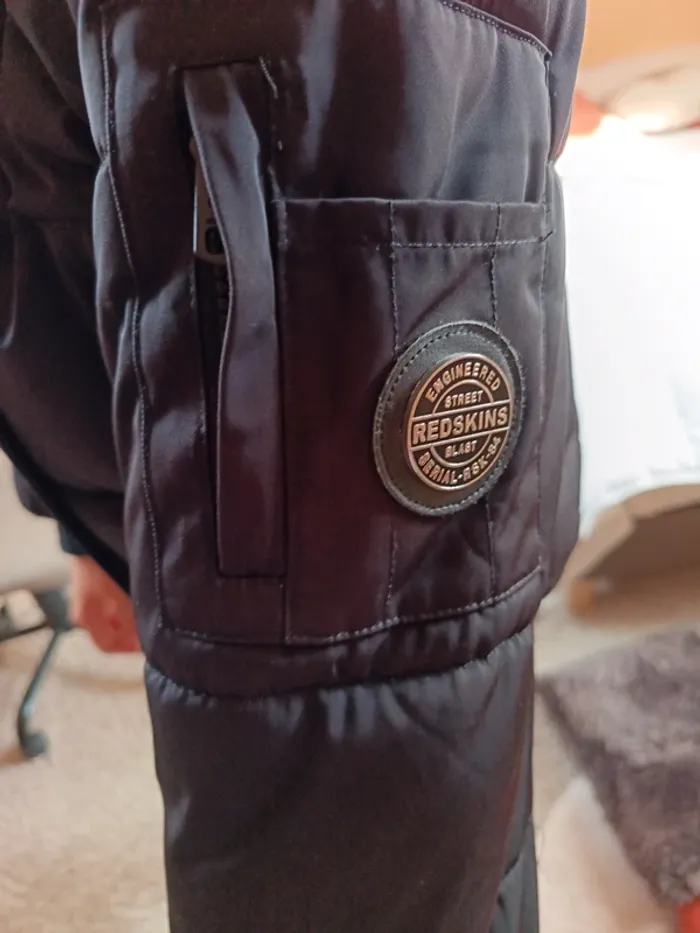 Blouson Redskins noir à capuche taille 16 ans - photo numéro 3