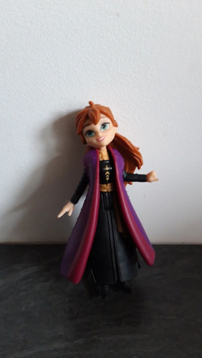 Figurine Anna