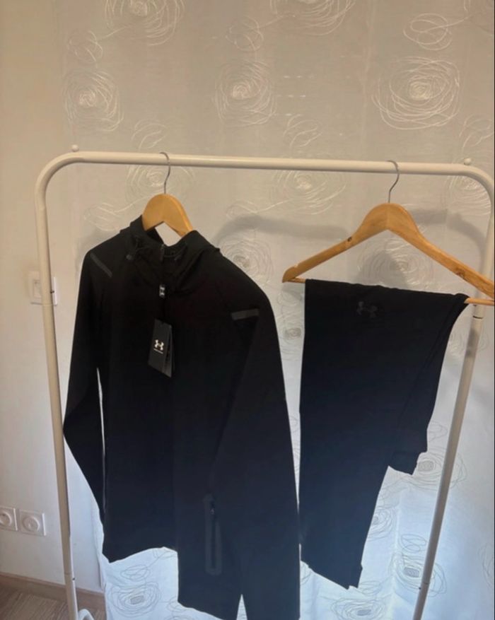 Ensemble Under Armour noir - photo numéro 4