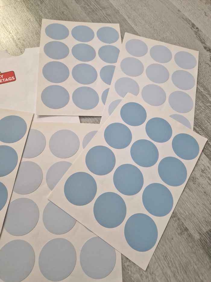 Stickers autocollants muraux points bleus - photo numéro 2