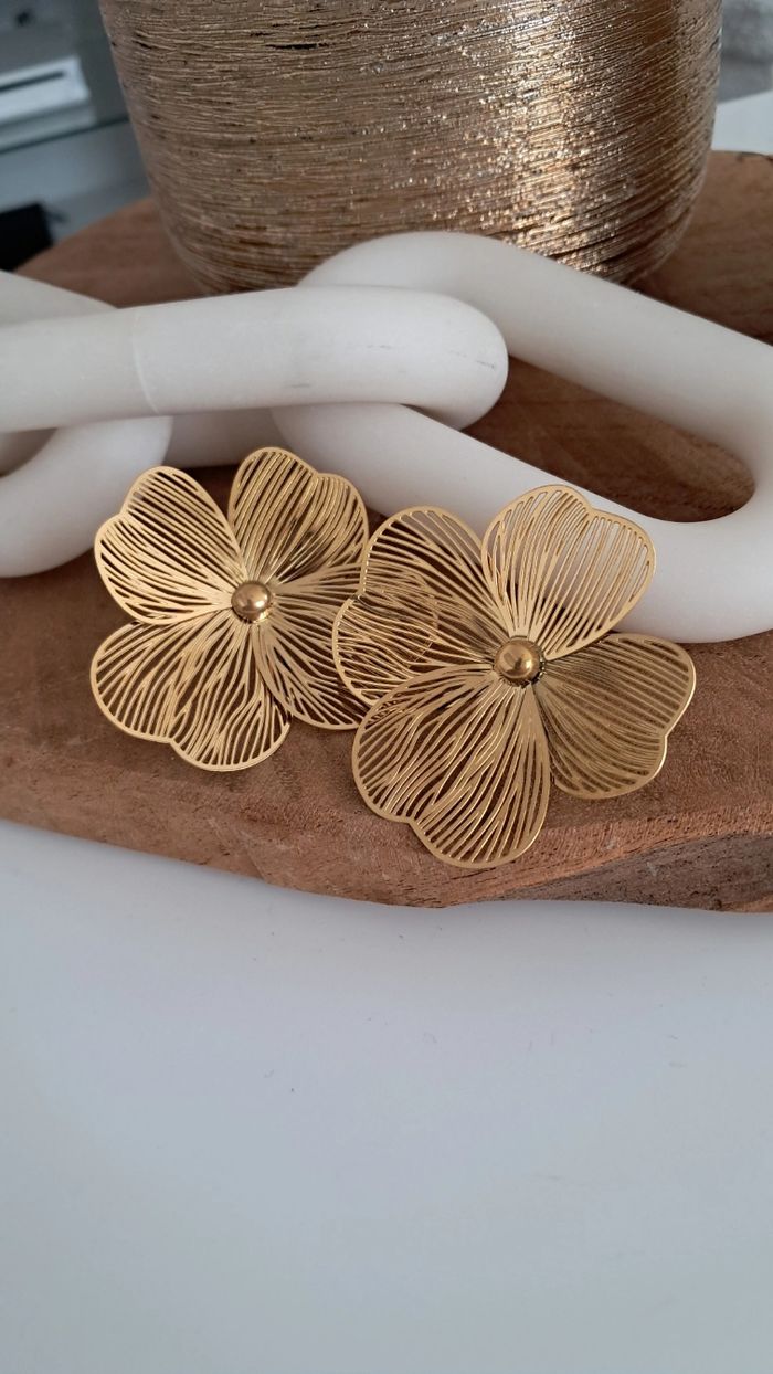 Boucles d'oreilles fleur