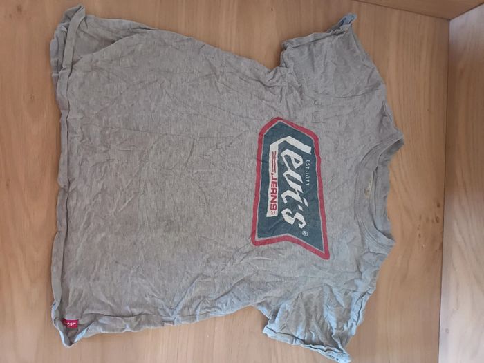 T shirst enfant levis