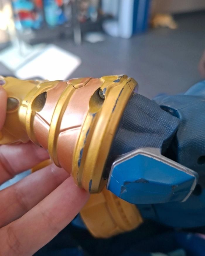 Grande figurine marvel tanos disneyland paris - photo numéro 8