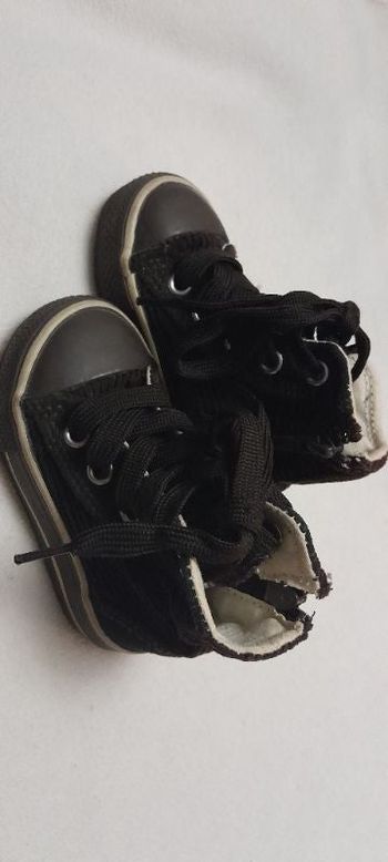 Chaussures montante 20