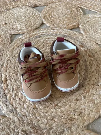 Chaussures bébé 16/17