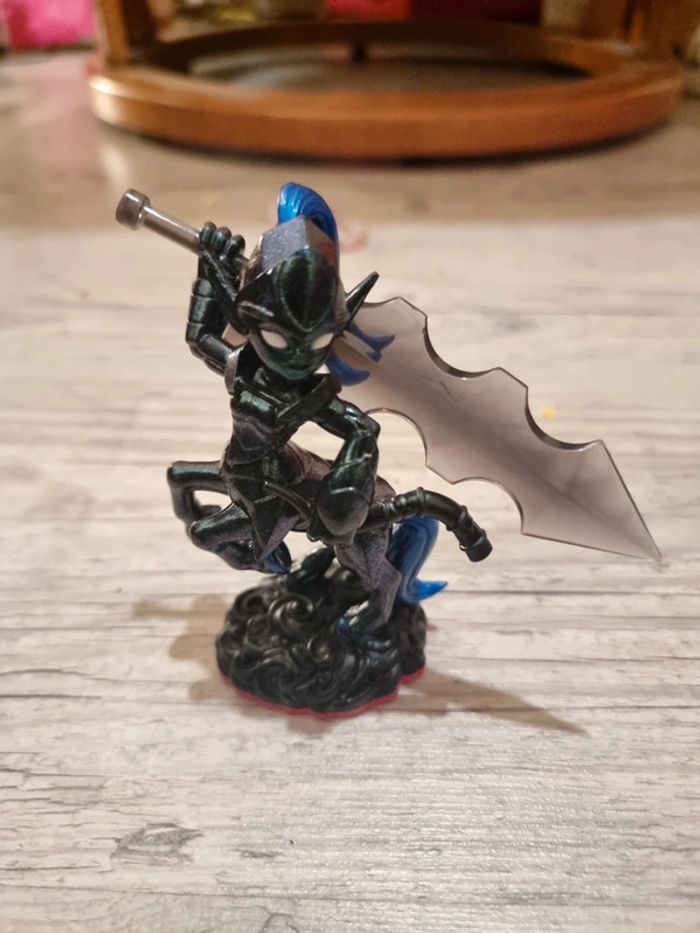 Figurine Skylanders Trap Team Knight Mare