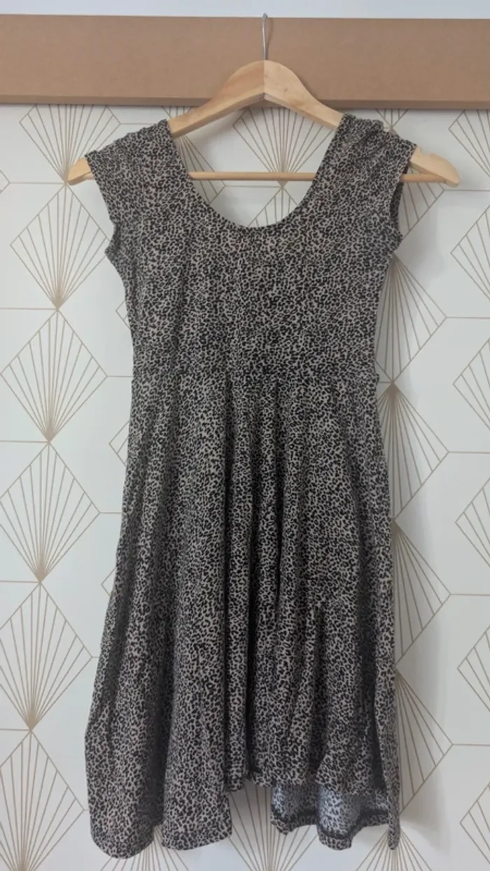 Robe très légère motif panthère